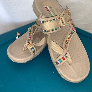 Sketchers women sandals 7.5